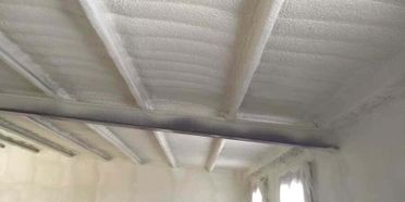 Aislamientos Poliuretano J.C. proceso en interior de edificación